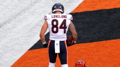 Colston Loveland celebrates game-winning touchdown catch against Cincinnati Bengals