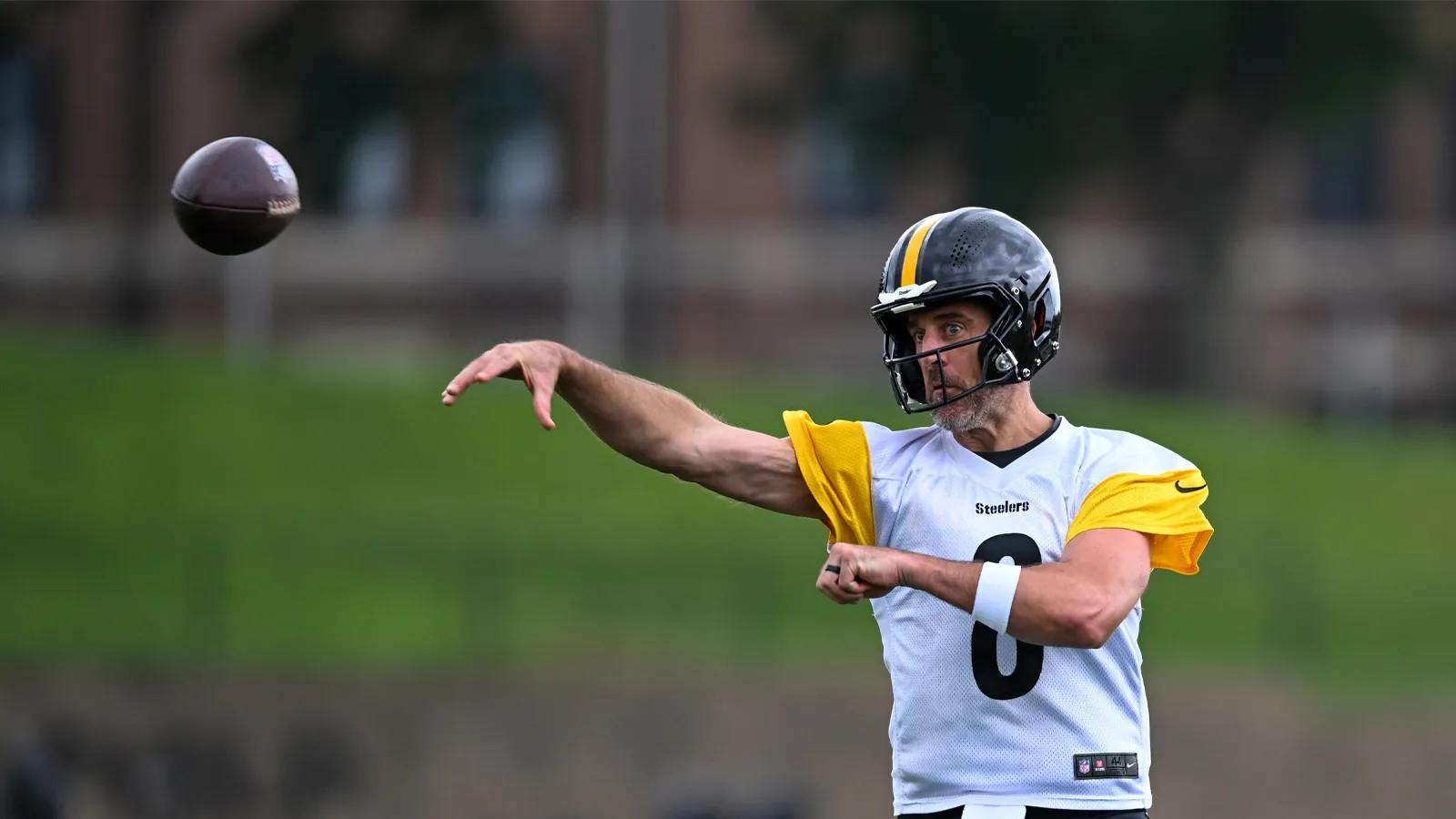 Jul 29, 2026; Latrobe, PA, USA; Pittsburgh Steelers quarterback Aaron Rodgers (8) throws a pass at training camp at Saint Vincent College. Mandatory Credit: Bar…