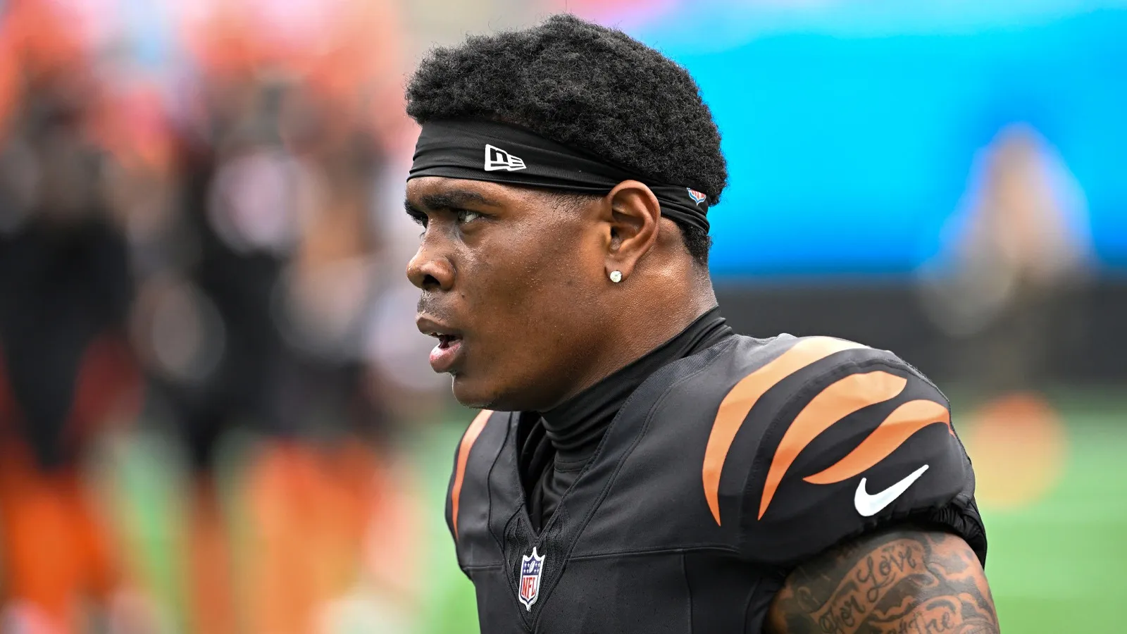 Sep 29, 2024; Charlotte, North Carolina, USA; Cincinnati Bengals cornerback Cam Taylor-Britt (29) before the game at Bank of America Stadium. Mandatory Credit:…