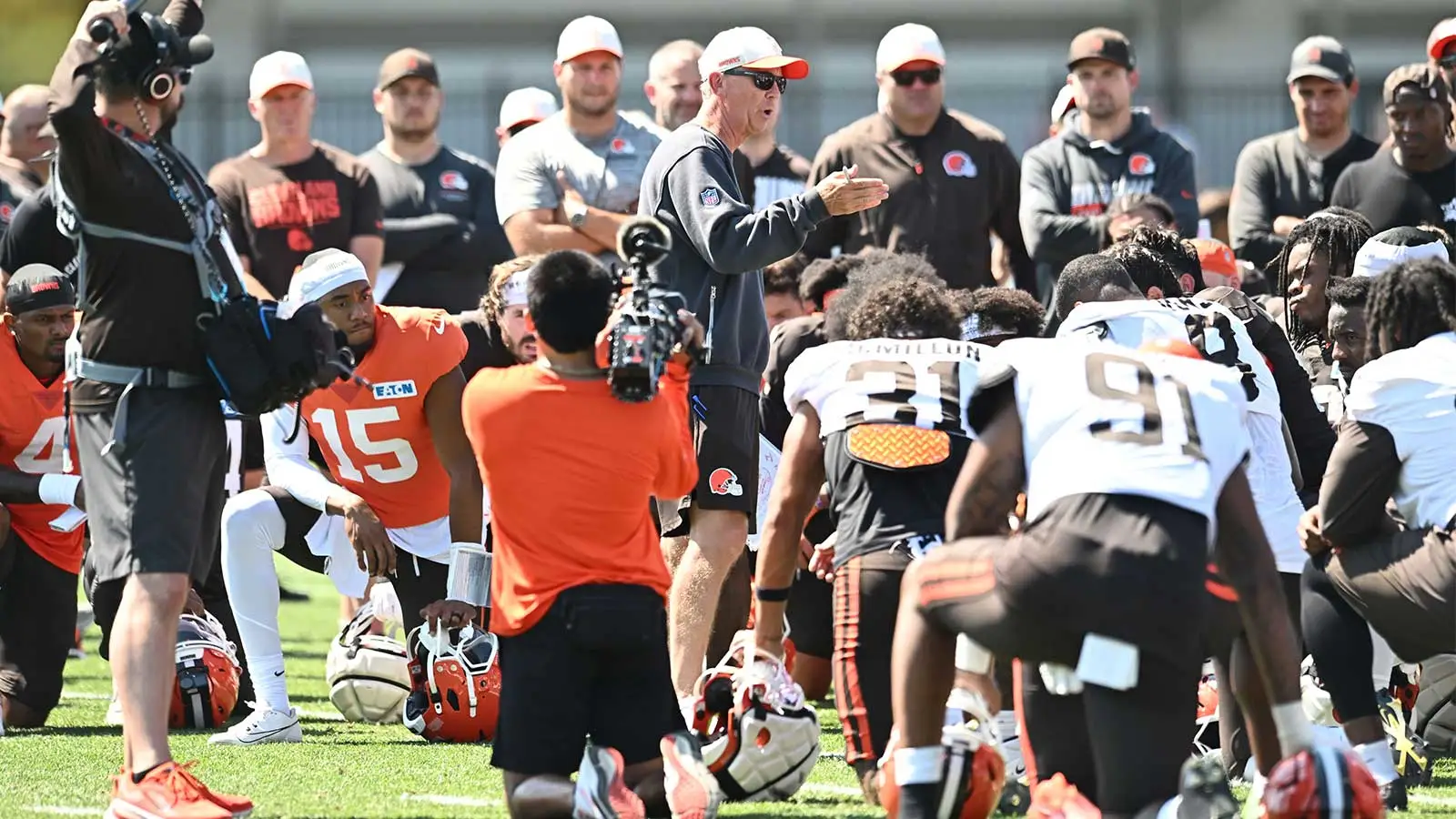 Aug 4, 2026; Berea, OH, USA; Cleveland Browns head coach Todd Monken talks to the team during training camp at CrossCountry Mortgage Campus. Mandatory Credit: K…