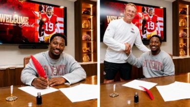 Deebo Samuel signs his one-year contract with the San Francisco 49ers inside the team facility