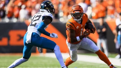 Cincinnati Bengals wide receiver Ja'Marr Chase (1) celebrates a catch in the fourth quarter of the NFL Week 7