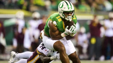Nov 14, 2025; Eugene, Oregon, USA; Oregon Ducks tight end Kenyon Sadiq (18) catches a pass during the first half against Minnesota Golden Gophers defensive back…