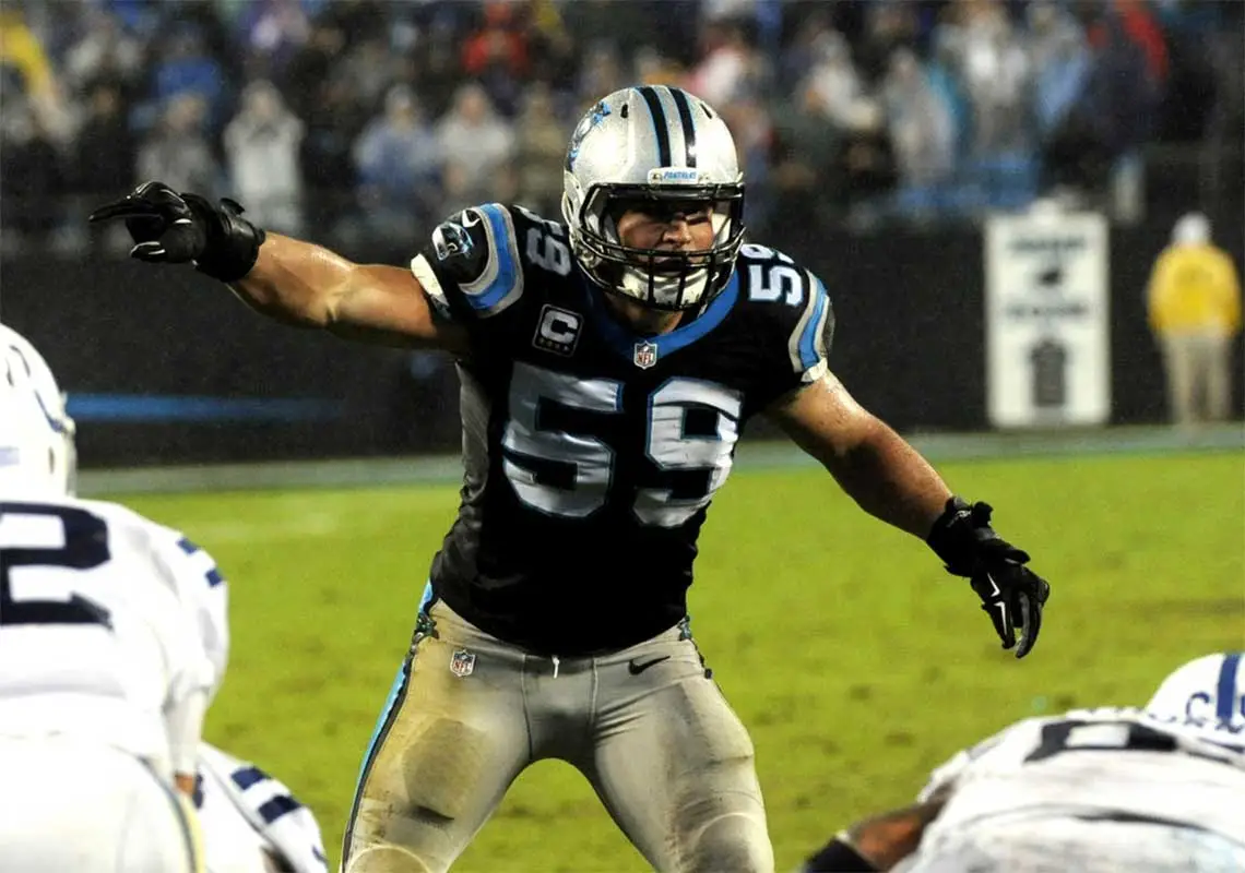 Nov 2, 2015; Charlotte, NC, USA; Carolina Panthers linebacker Luke Kuechly (59) calls out to his defense during the second half of the game against the Indianap…