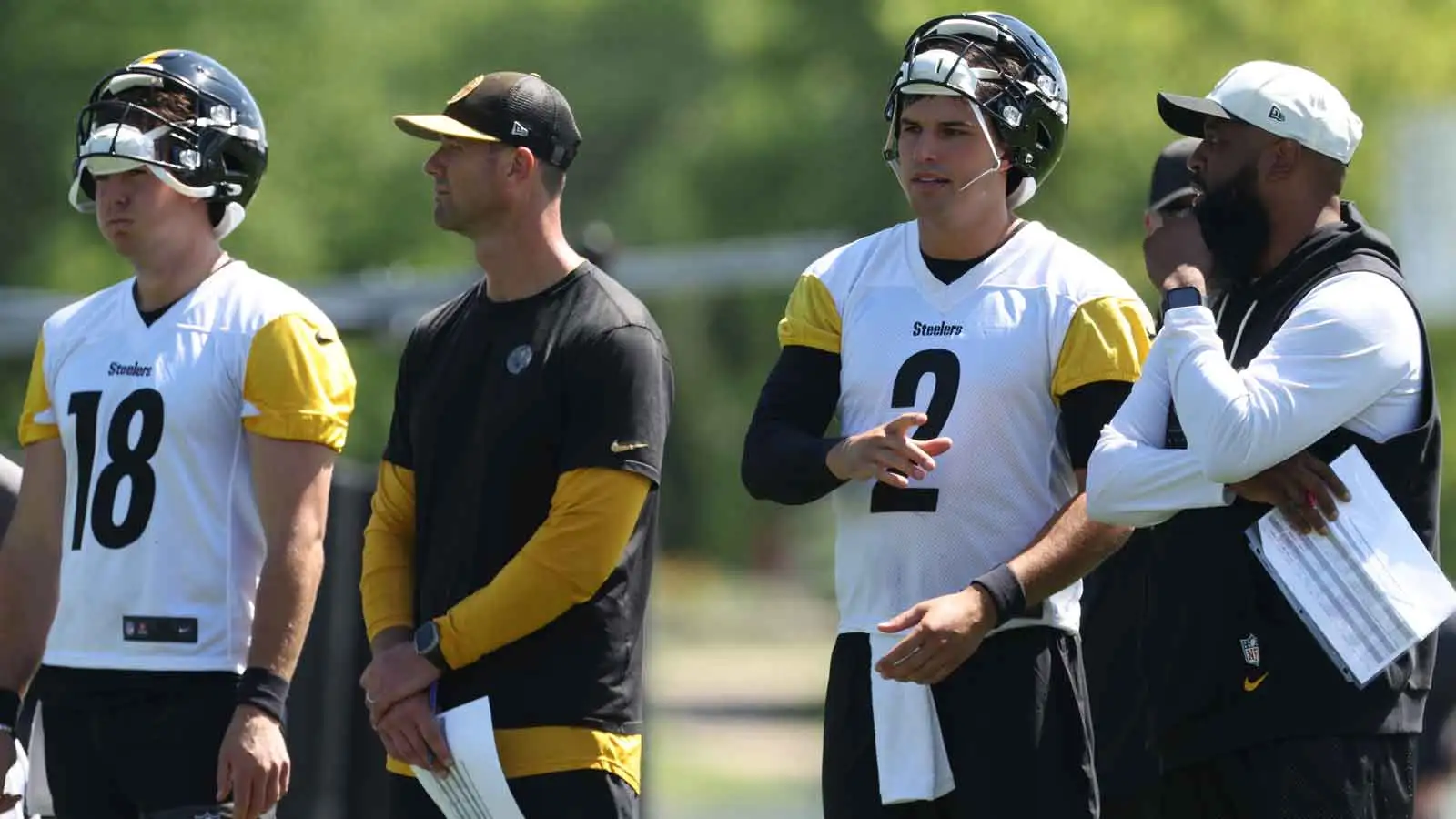 Jul 30, 2026; Latrobe, PA, USA; Pittsburgh Steelers quarterback Will Howard (18) and quarterback Mason Rudolph (2) participate in training camp drills at Saint…