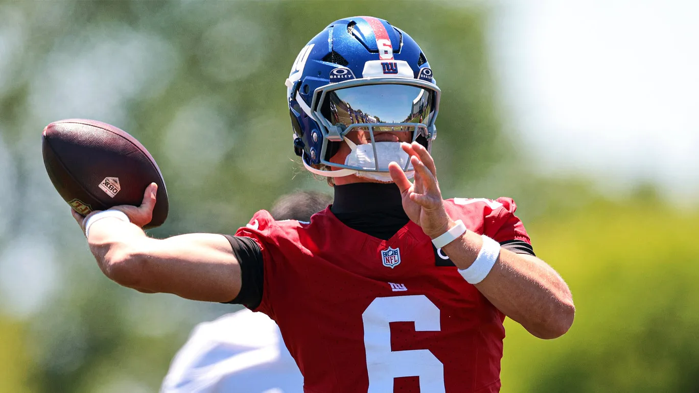 Jun 3, 2026; East Rutherford, NJ, USA; New York Giants quarterback Jaxson Dart (6) throws the ball during organized team activities at Quest Diagnostics Trainin…